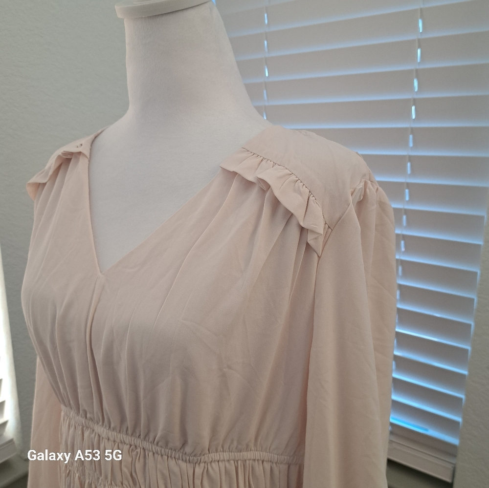 Elegant Cream Long Sleeve Dress - Picture 9 of 11